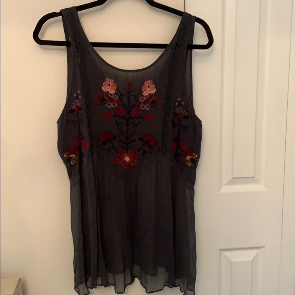 Semi sheer sexy Free People tank!